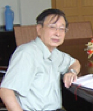 李三立 